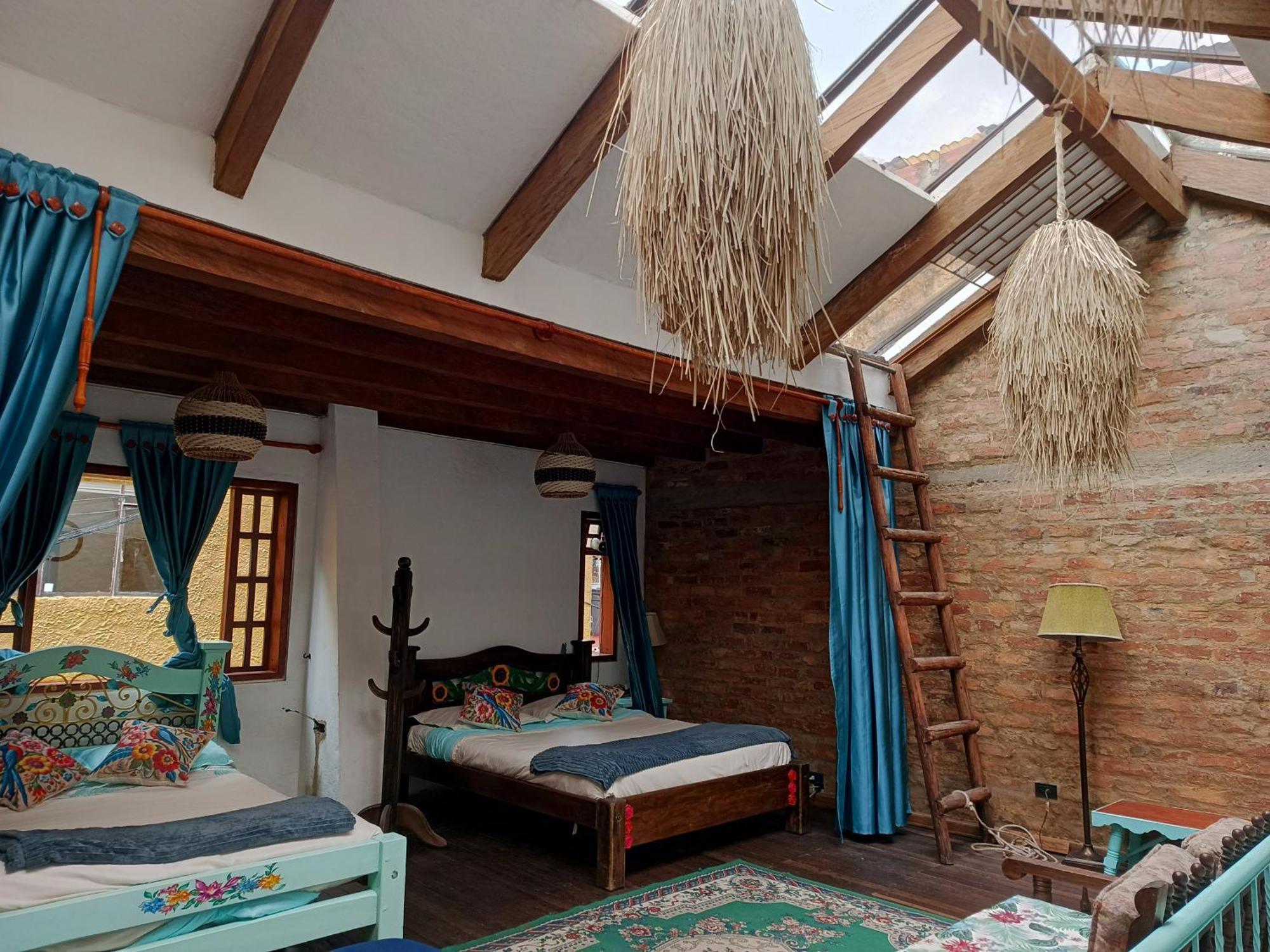 Hostal Usaquen Station *
